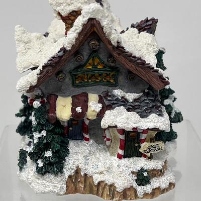 2002 Boyds Villages Kringle’s Confectionary & Mooselfluff’s Ski Chalet
