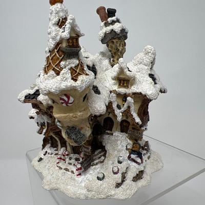 Boyds Bearly Built Hoofer Hall Reindeer Dorm & Elves B Us Workshop Village Houses