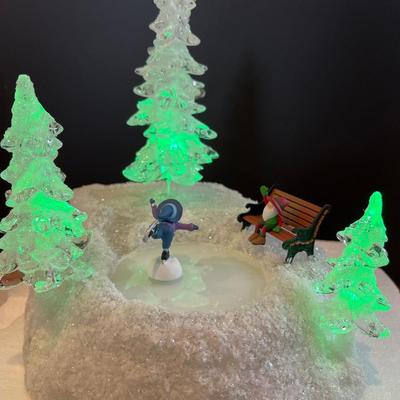 RARE Department 56 North Pole Series Animated & Lighted Skating Pond