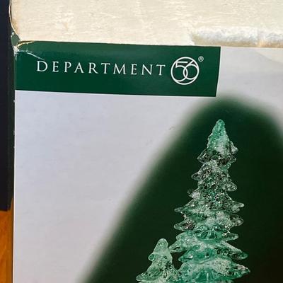 RARE Department 56 North Pole Series Animated & Lighted Skating Pond