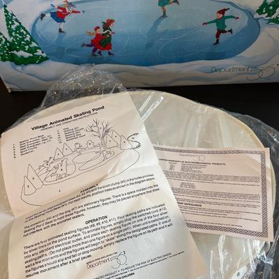 Department 56 Village Skating Pond in Original Box