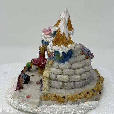 Boyds Bears Figures, Igloo and Sugar Plum Pavilion