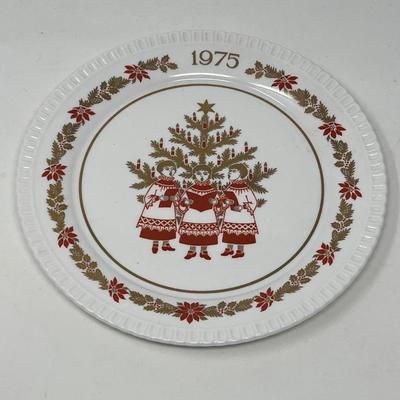 Four Fitz & Floyd Christmas Trees and 1975 Spode Plate
