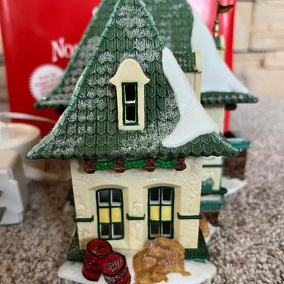 Department 56 Elsie’s Gingerbread House North Pole Series 1998