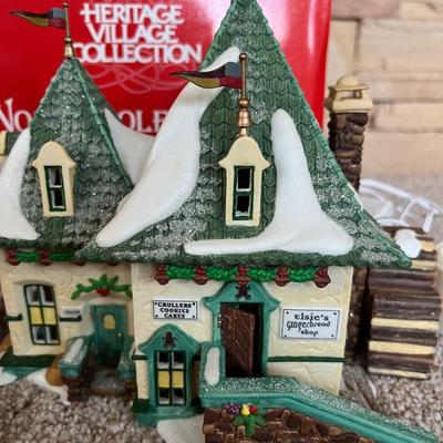 Department 56 Elsie’s Gingerbread House North Pole Series 1998
