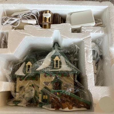 Department 56 Elsie’s Gingerbread House North Pole Series 1998
