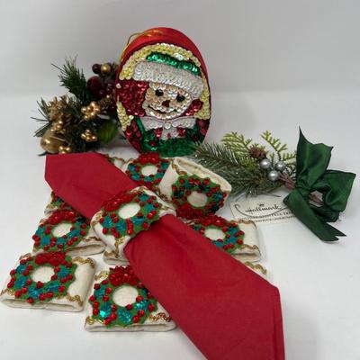 Sequin Raggedy Ann Satin Box & 16 Festive Napkin Holders