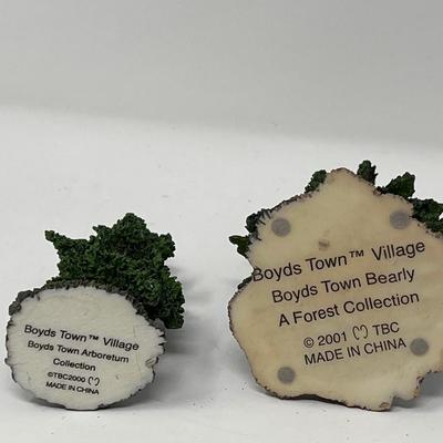 Boyds Village Accessories- Trees, Books, Fences