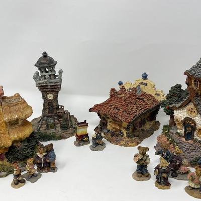 Boyd’s Christmas Village Limited Edition Houses & Townsbears
