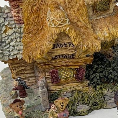 Boyd’s Christmas Village Limited Edition Houses & Townsbears