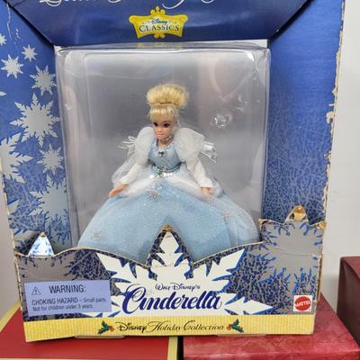 Various Christmas Decor Lot