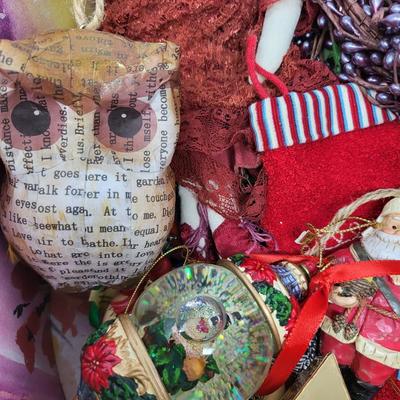 Various Christmas Decor Lot