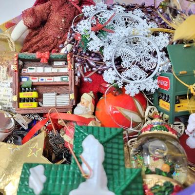 Various Christmas Decor Lot
