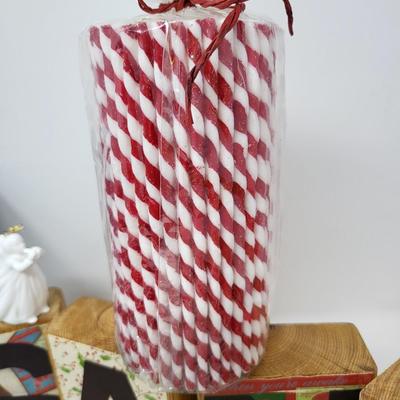 Various Christmas Decor Lot