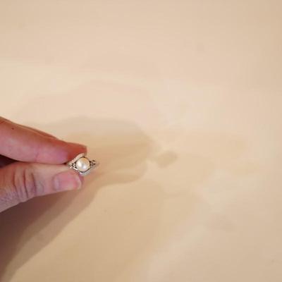 Vintage 10k White Gold Cultured Pearl Diamond Ring