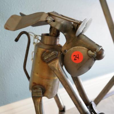 Vintage Yardbirds Metal Junkyard Dog Golf Sculpture