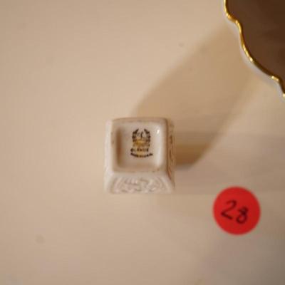 Lenox Gold Rim Large 11" White Acanthus Leaf Shape Oval Bowl