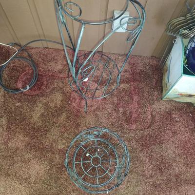 Metal Plant Stand- Approx 9 3/4" in Diameter, 32 1/2" Tall