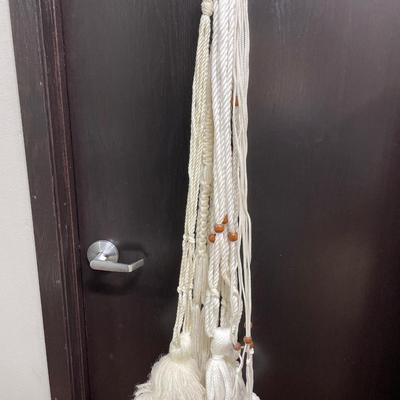 5 white macramé plant holders
