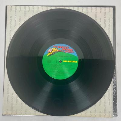 Vintage 33RPM Vinyl Album Pair - Neil Sadaka and Peter, Paul & Mary
