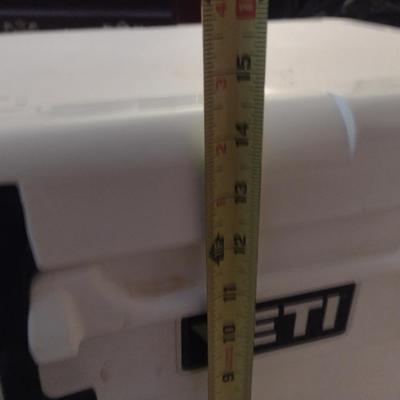 Yeti Roadie 20 Cooler