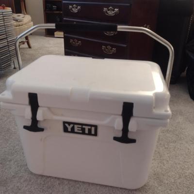 Yeti Roadie 20 Cooler