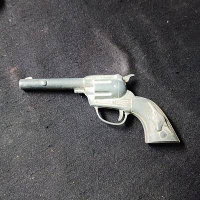 TOY HUBLEY AND DERRINGER CAP GUNS