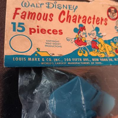 UNOPENED WALT DISNEY 15 FAMOUS CHARACTERS