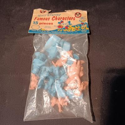UNOPENED WALT DISNEY 15 FAMOUS CHARACTERS