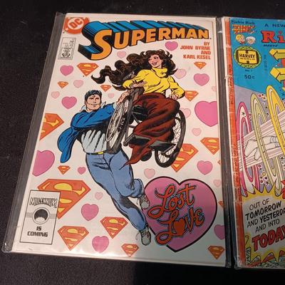 SUPERMAN AND RICHIE RICH COMIC BOOKS