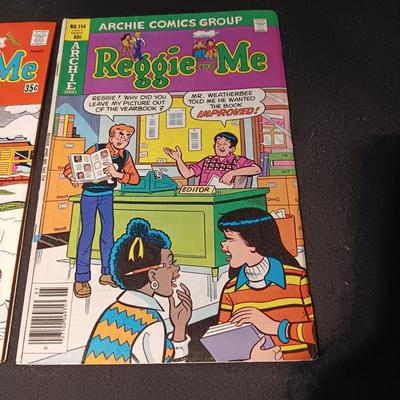 2 ARCHIE COMIC BOOKS REGGIE & ME