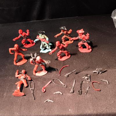 MARX TOY PIRATES WITH ACCESSORIES