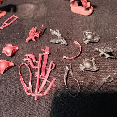 MARX TOY PIRATES WITH ACCESSORIES