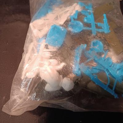 UNOPENED UNBREAKABLE COMBAT PARATROOPERS