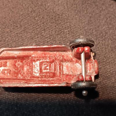OLD METAL TOOTSIETOY CARS