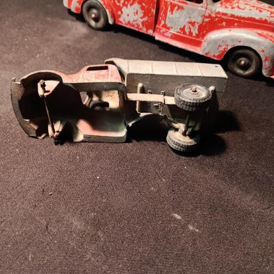 2 OLD METAL TOY TRUCKS