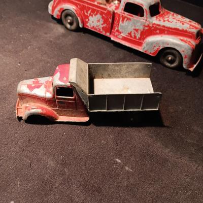 2 OLD METAL TOY TRUCKS