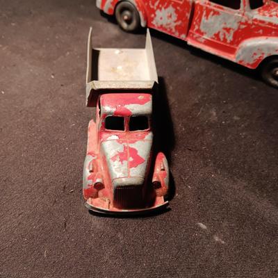 2 OLD METAL TOY TRUCKS