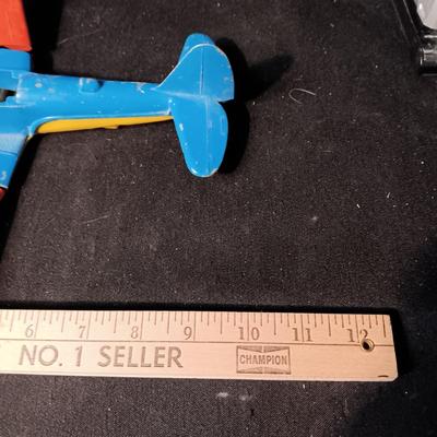 DIE-CAST HUBLEY KIDDIE TOY AIRPLANE W/ADJUSTABLE WINGS AND WHEELS
