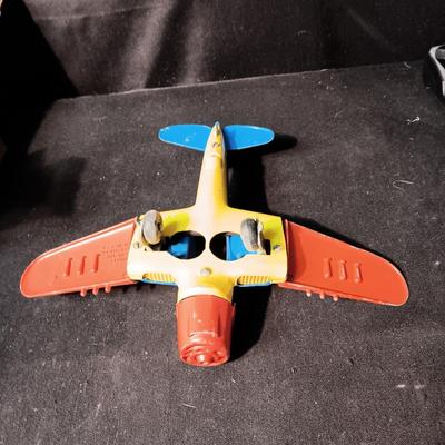 DIE-CAST HUBLEY KIDDIE TOY AIRPLANE W/ADJUSTABLE WINGS AND WHEELS