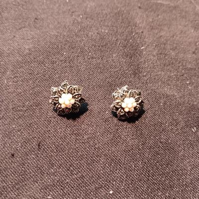 PAIR OF STERLING SILVER PIERCED EARRINGS