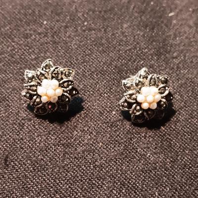 PAIR OF STERLING SILVER PIERCED EARRINGS
