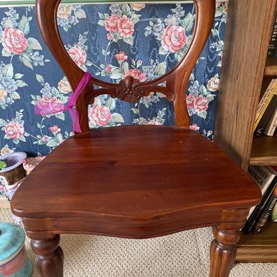 Beautiful balloon back chair