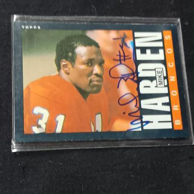 FORMER DENVER BRONCOS AUTOGRAPHED TRADING CARDS (1)
