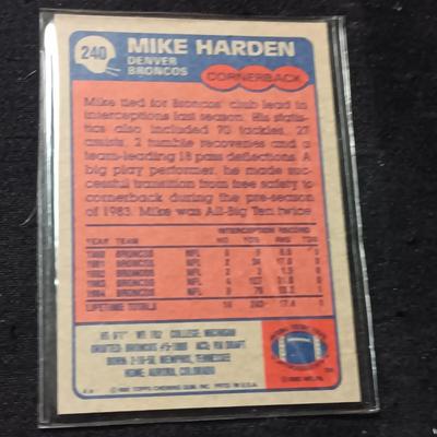 FORMER DENVER BRONCOS AUTOGRAPHED TRADING CARDS (1)