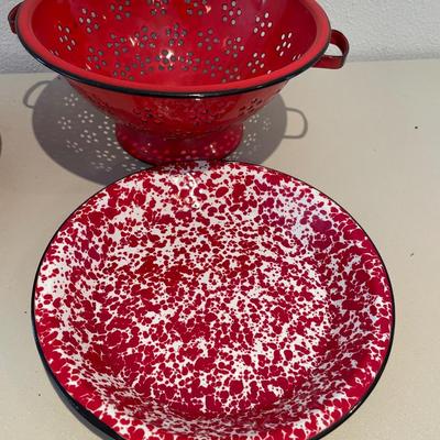 3 metal kitchen items