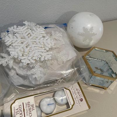 Snowflake decor