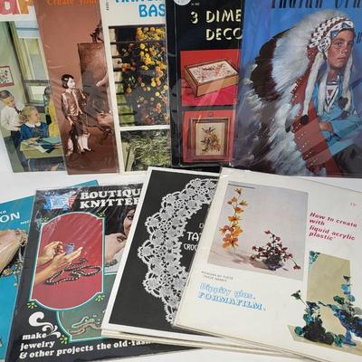 Vintage DIY Booklets Jewelry, Decoupage, Tatting & More