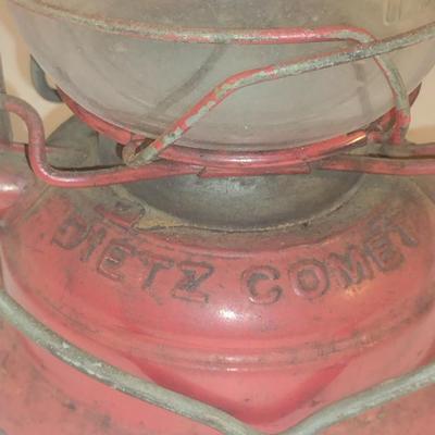 Dietz Comet Lantern- Approx 8 3/4" Tall