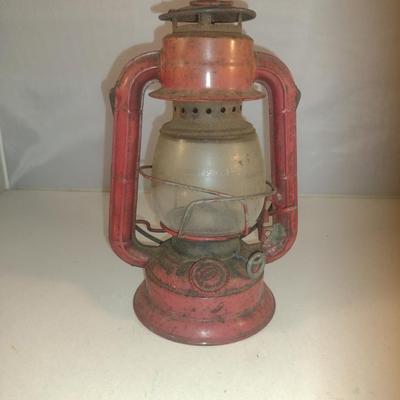 Dietz Comet Lantern- Approx 8 3/4" Tall